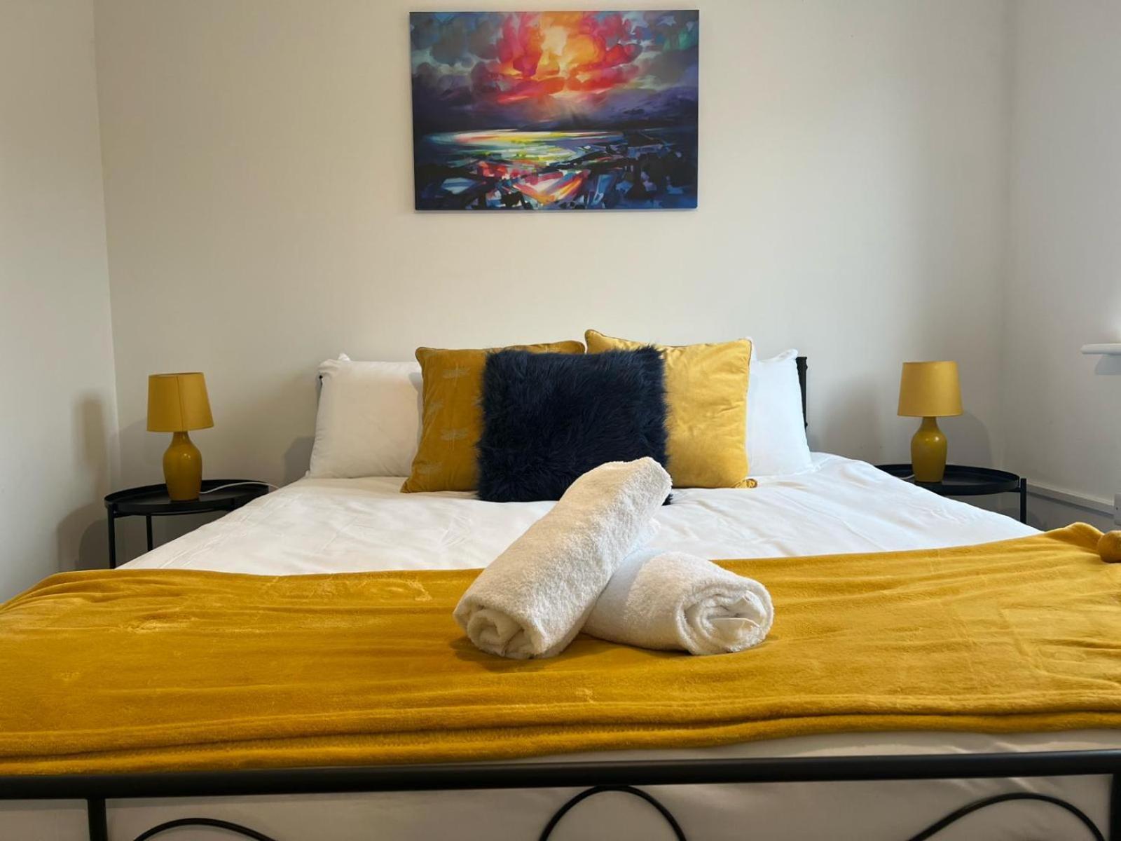 Village House St Mellons - Close To A48 And M4 Cardiff Esterno foto