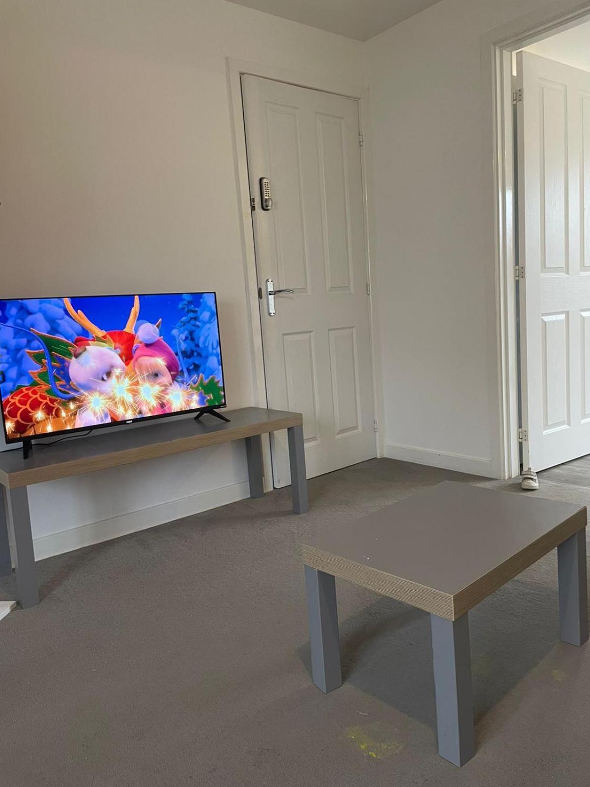 Village House St Mellons - Close To A48 And M4 Cardiff Esterno foto